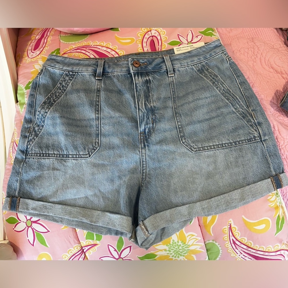 NWT American Eagle Mom Shorts